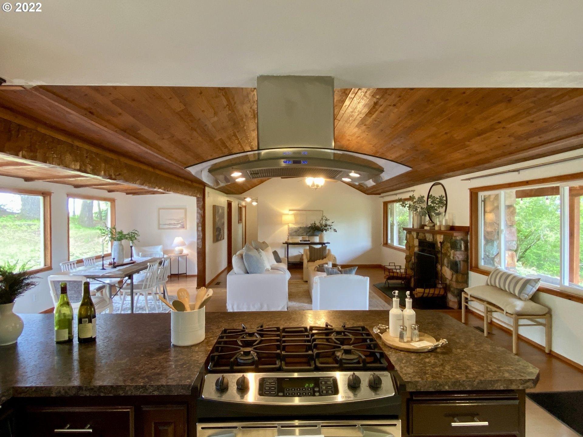 Hillaire St, Eugene, OR 97402