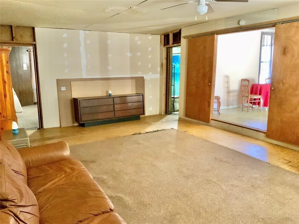Callender Rd, Mansfield, TX 76063