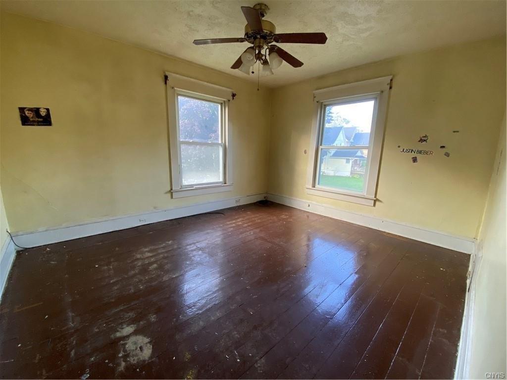 Beach Ave, Auburn, NY 13021