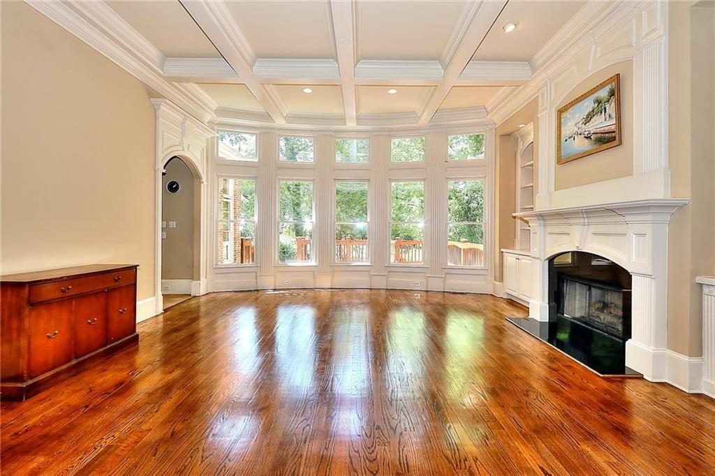 Lake Forrest Dr, Sandy Springs, GA 30342