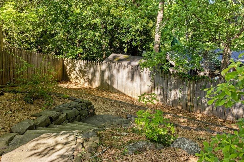 Claire Dr Ne, Atlanta, GA 30307