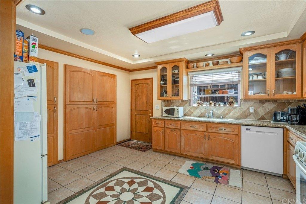 Mclaughlin Ave, Los Angeles, CA 90066