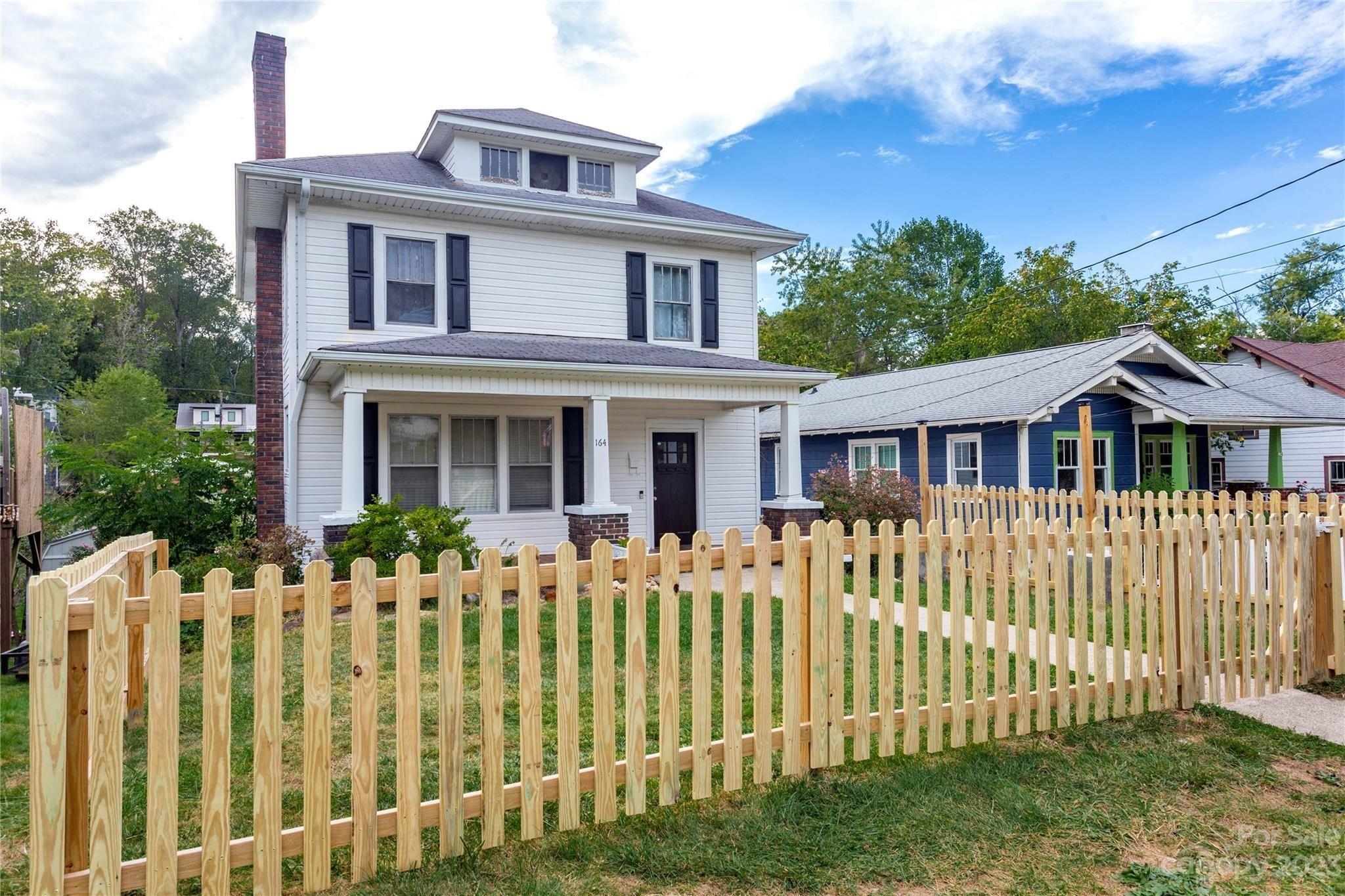 Dorchester Ave, Asheville, NC 28806