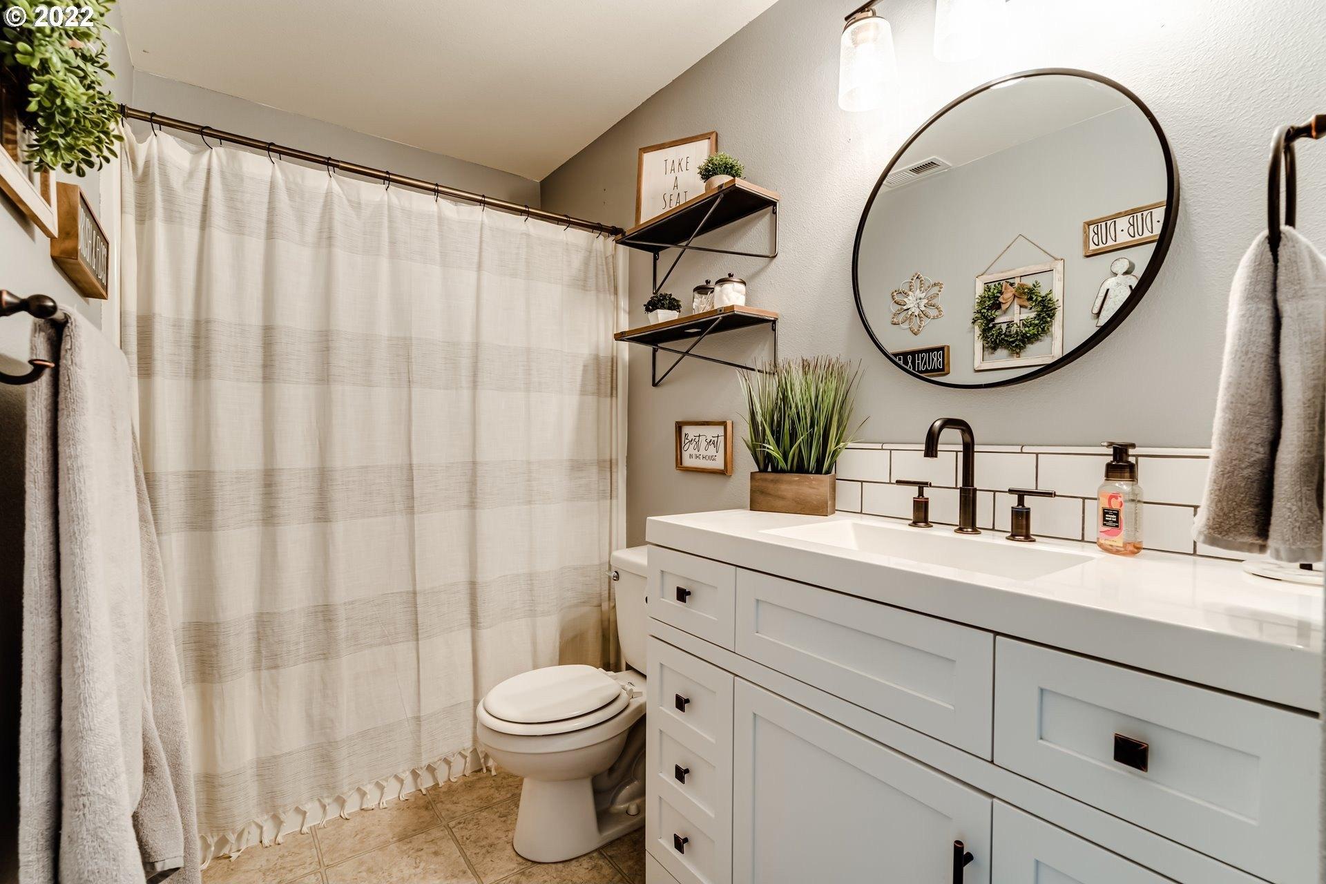 Orchid Ln, Springfield, OR 97478