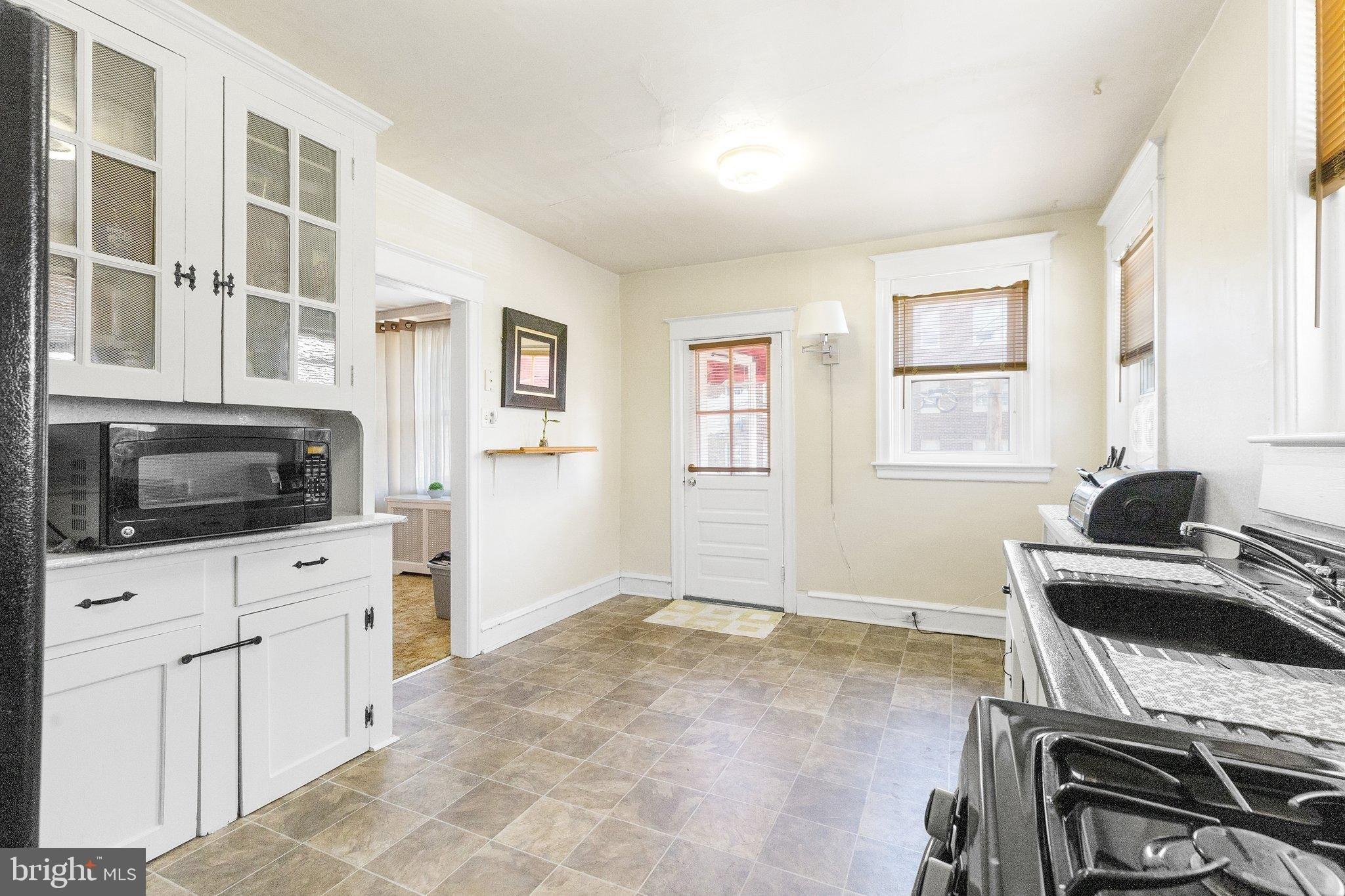 Midway Ave, Lansdowne, PA 19050