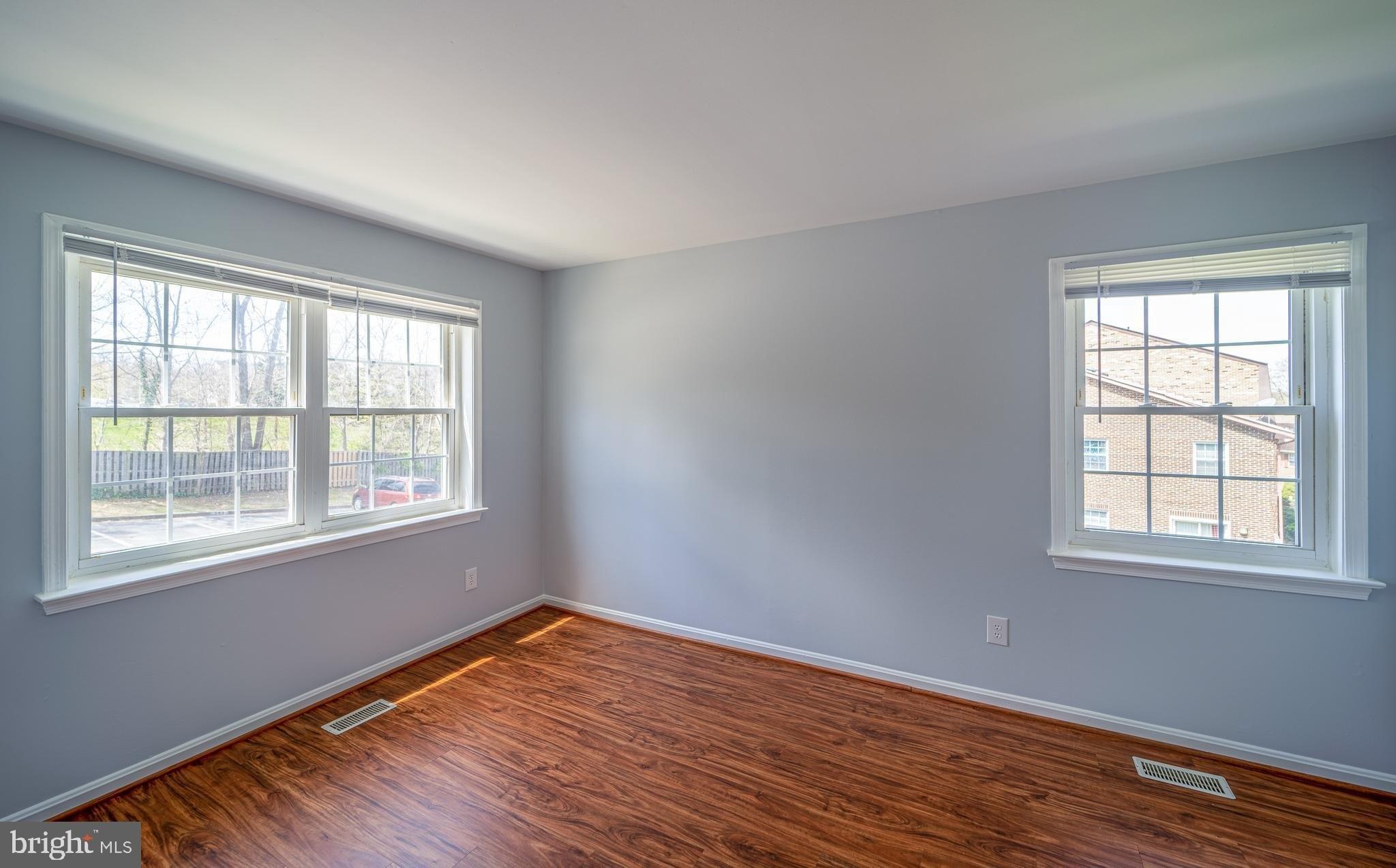 Hagel Cir, Lorton, VA 22079