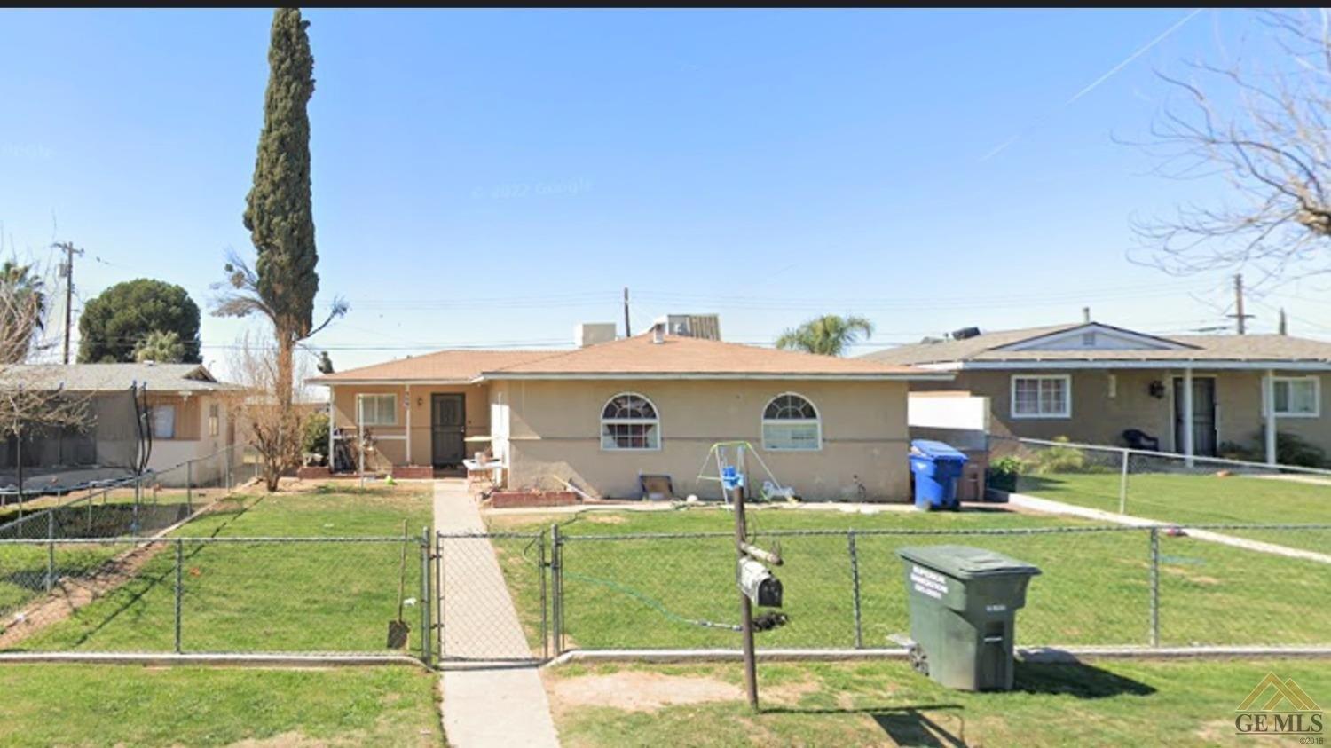 Plaza St, Bakersfield, CA 93306