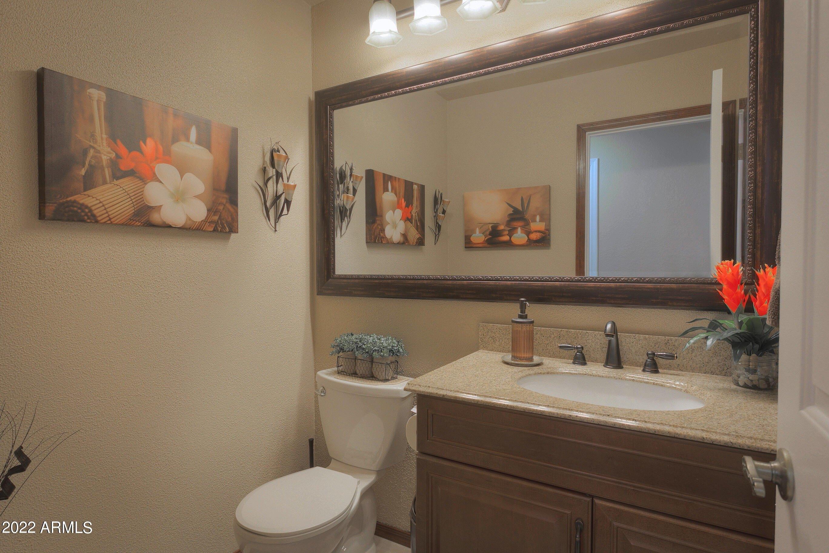 E Desert Flower Ln, Phoenix, AZ 85044