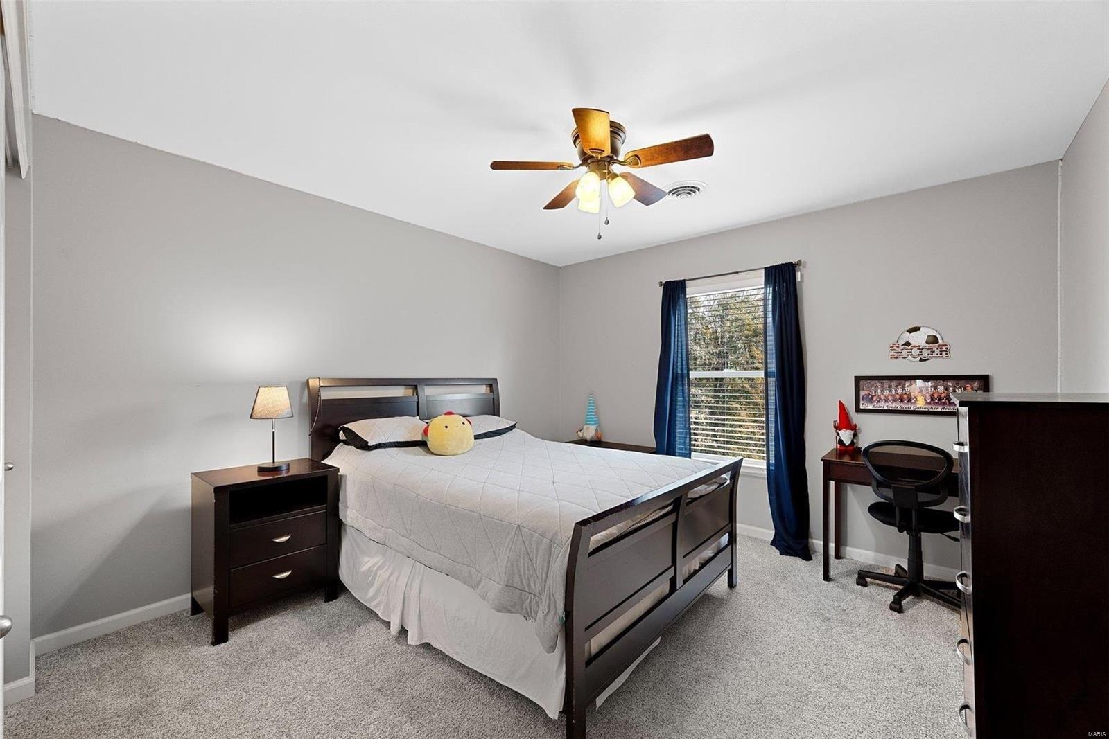 Sterling Crossing Dr, O Fallon, MO 63368