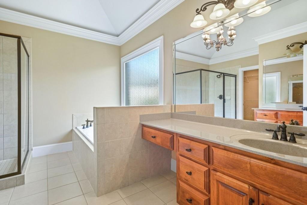 Vicarage Ln, Snellville, GA 30078