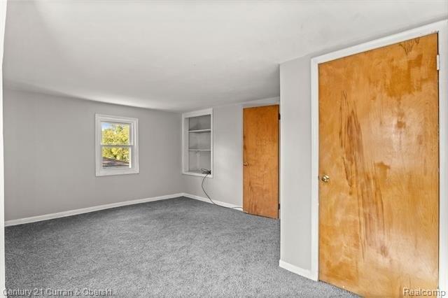 N Vernon St, Dearborn Heights, MI 48127