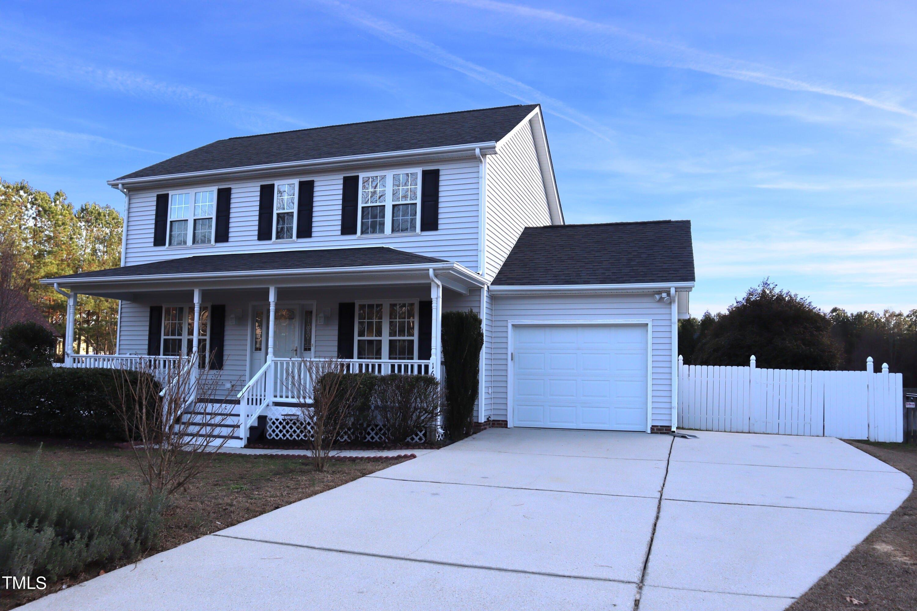 Woodview Ct, Fuquay Varina, NC 27526