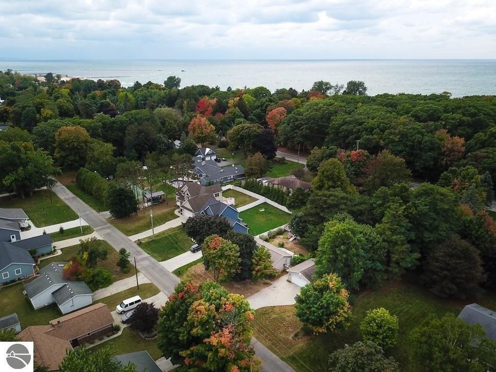Vogel St, Ludington, MI 49431