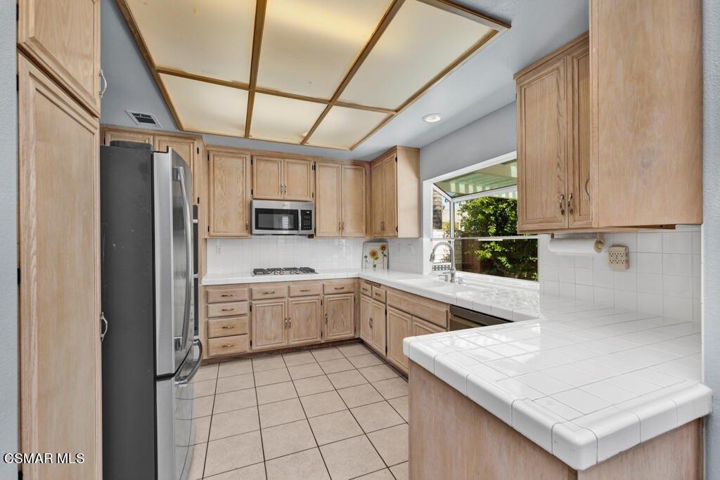 Churchwood Dr, Oak Park, CA 91377