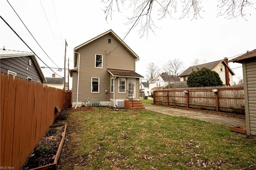Beech Ln Nw, New Philadelphia, OH 44663