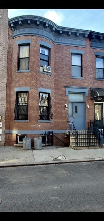Lincoln Pl, Brooklyn, NY 11213