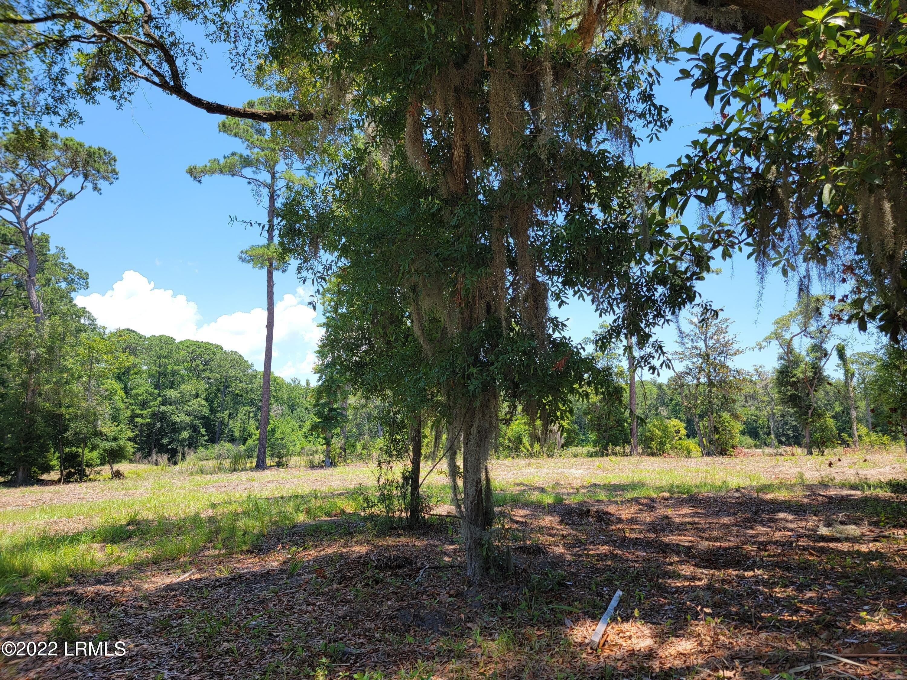 Fairfield Rd, Beaufort, SC 29907
