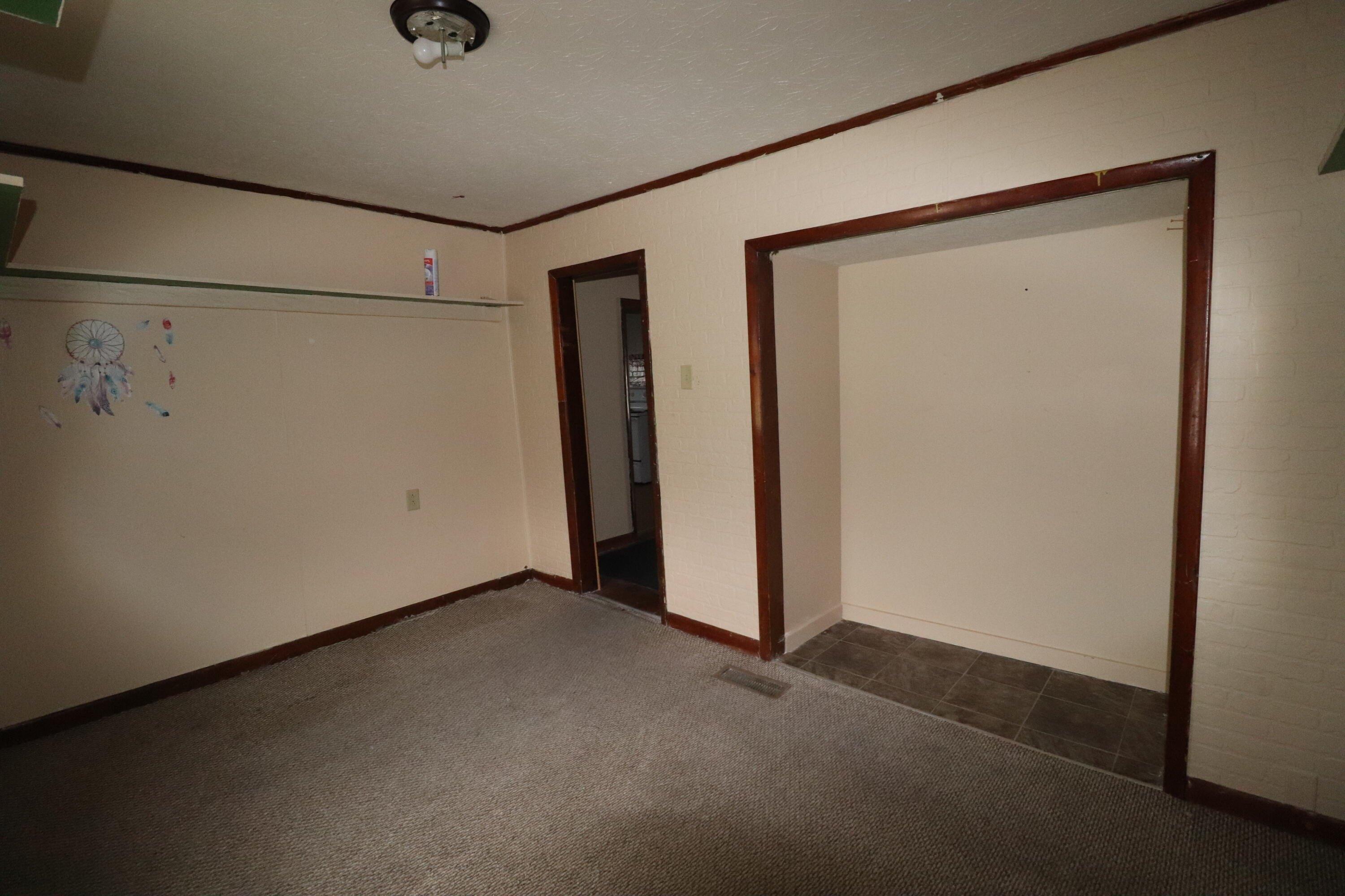 Chester St, Maysville, KY 41056