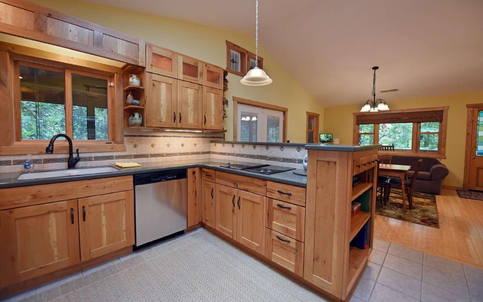 Rivercane Rd, Brasstown, NC 28902