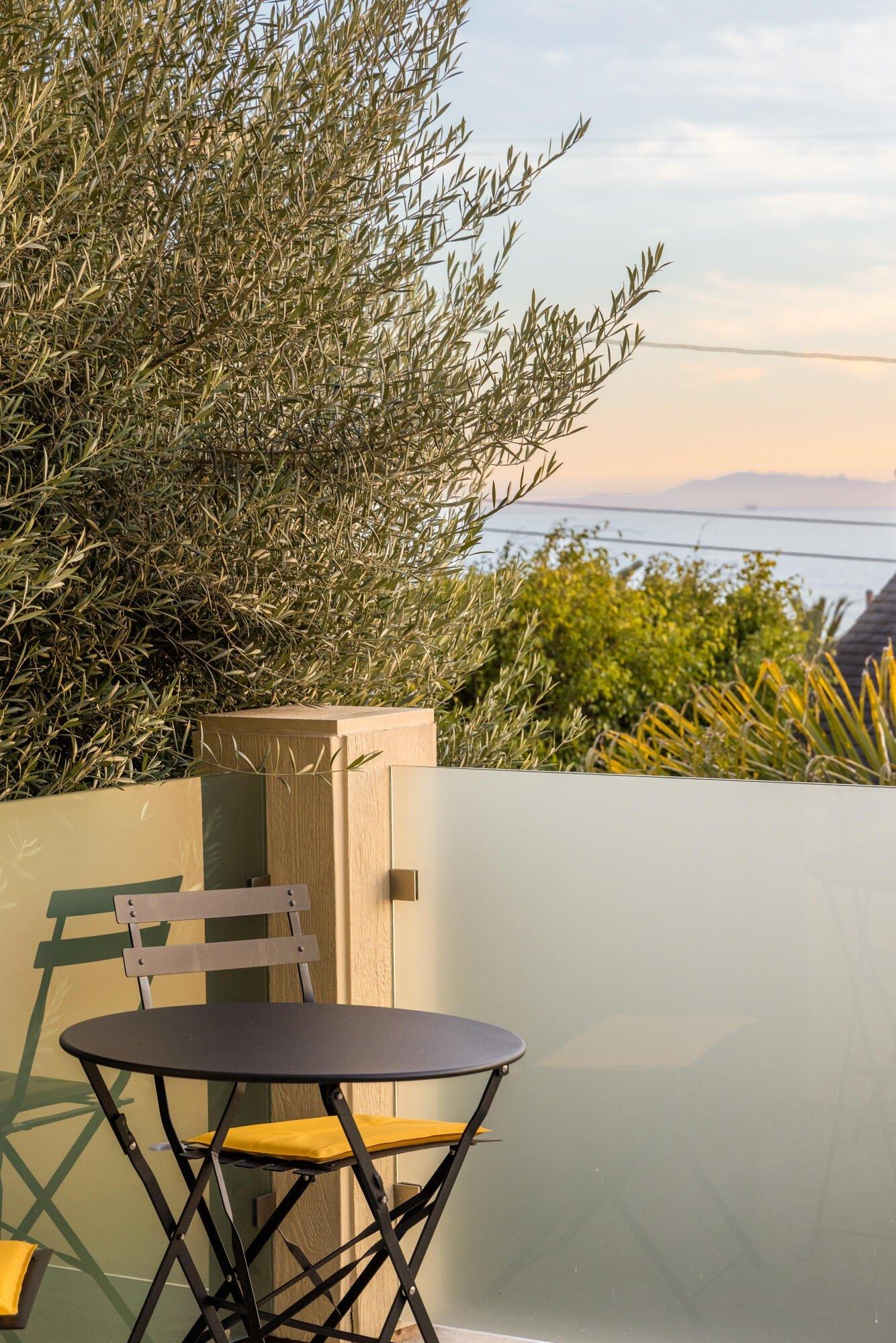 Golden Gate Ave, Summerland, CA 93067