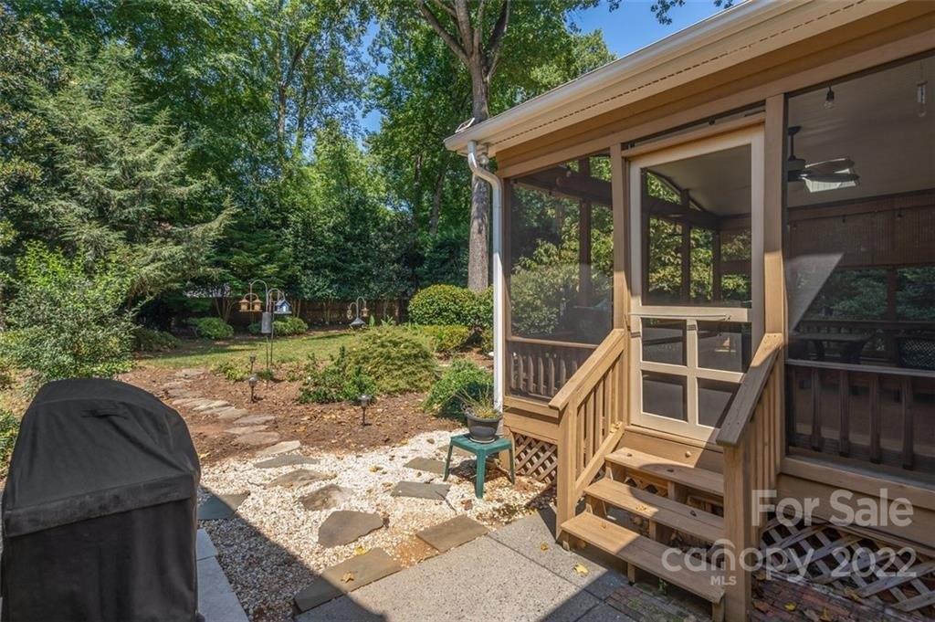 Crooked Oak Ln, Charlotte, NC 28226