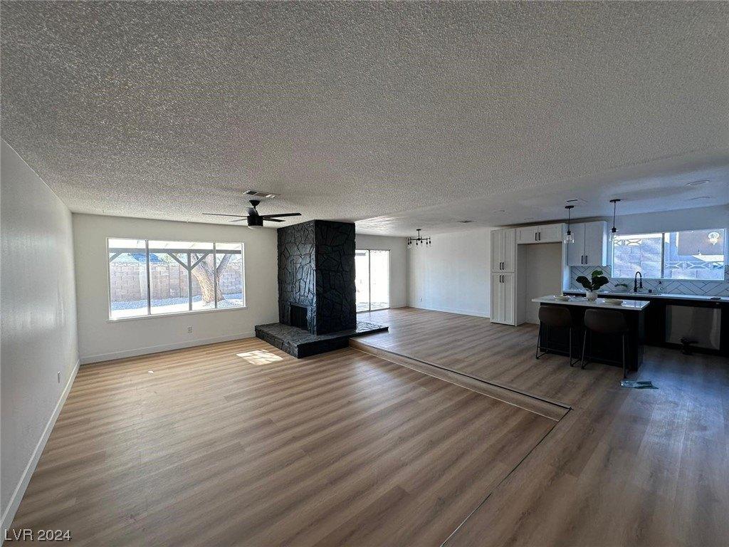 Bennett Dr, Las Vegas, NV 89121