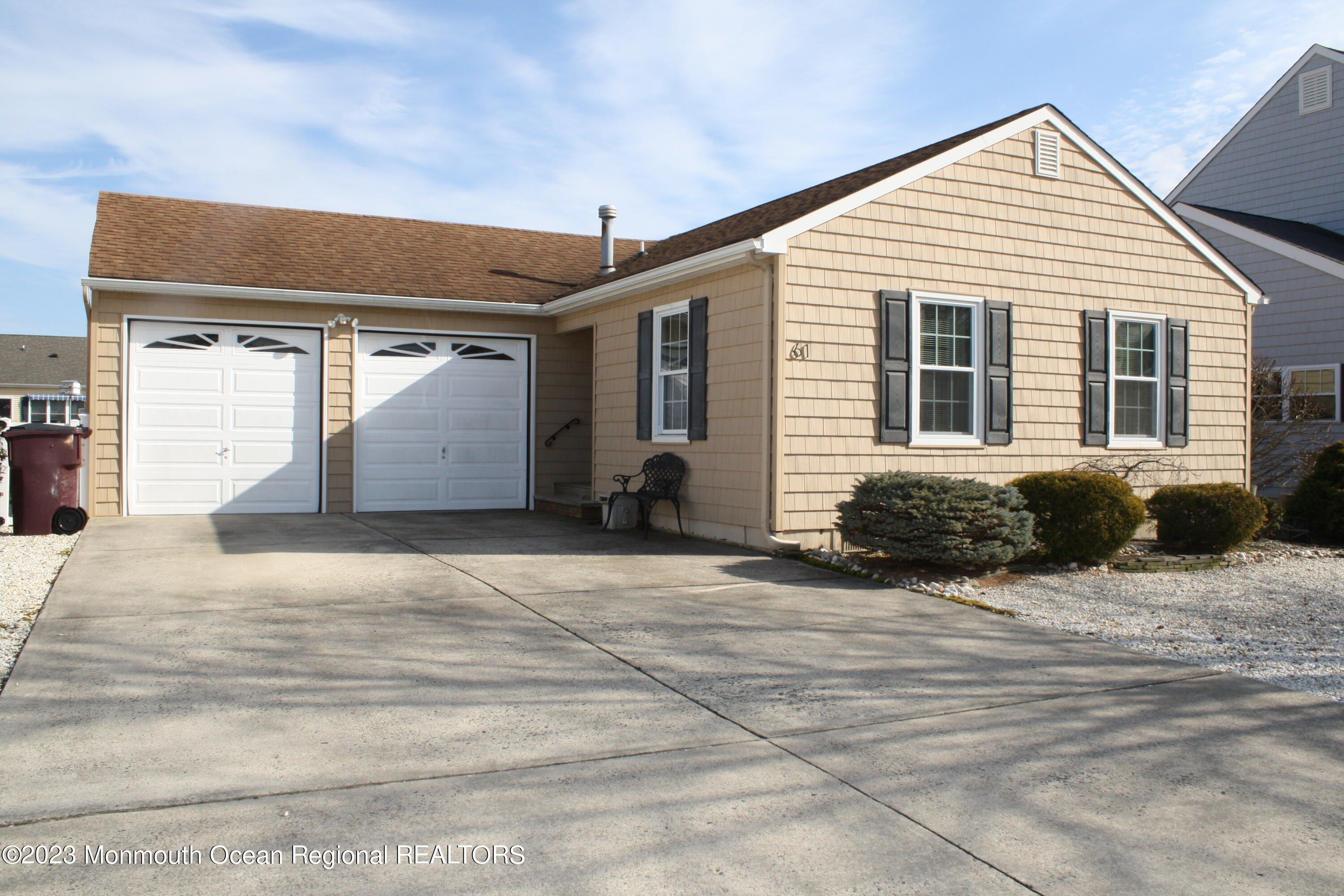 Yardarm Ct, Bayville, NJ 08721