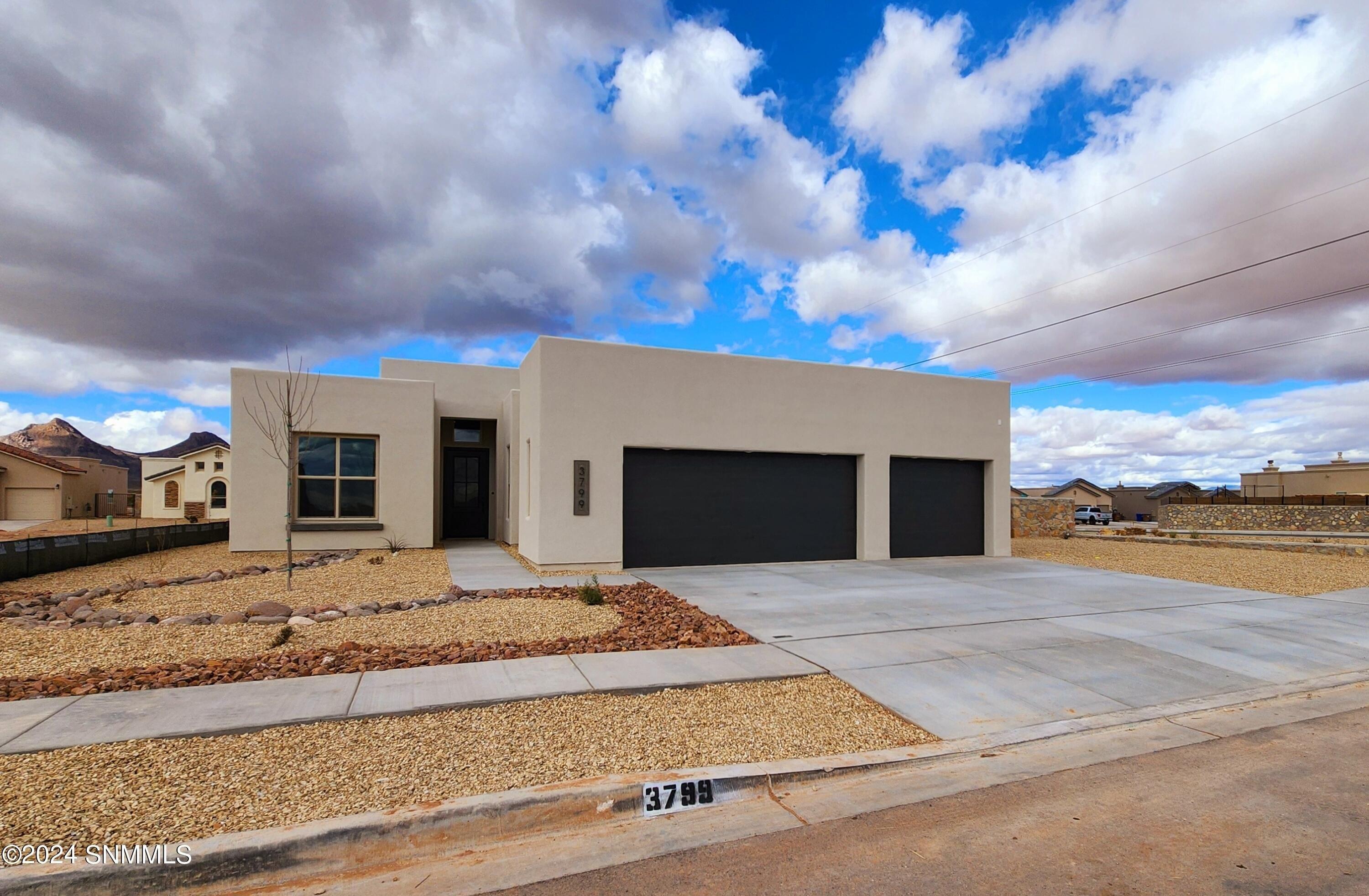 Santa Julia Rd, Las Cruces, NM 88012