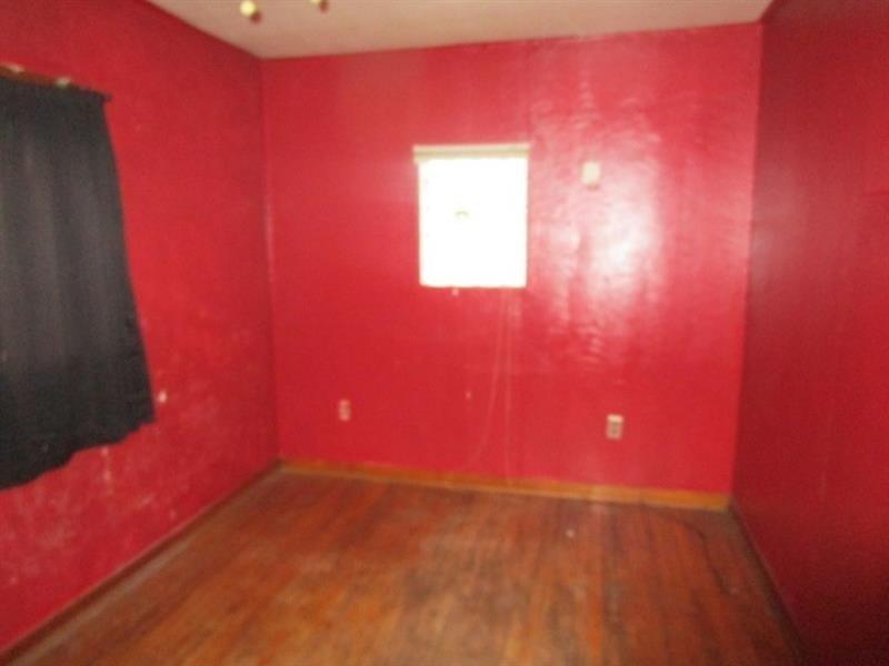 Summit St, Mckeesport, PA 15132