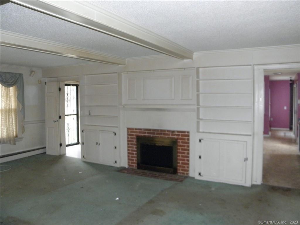 Harland Rd, Norwich, CT 06360