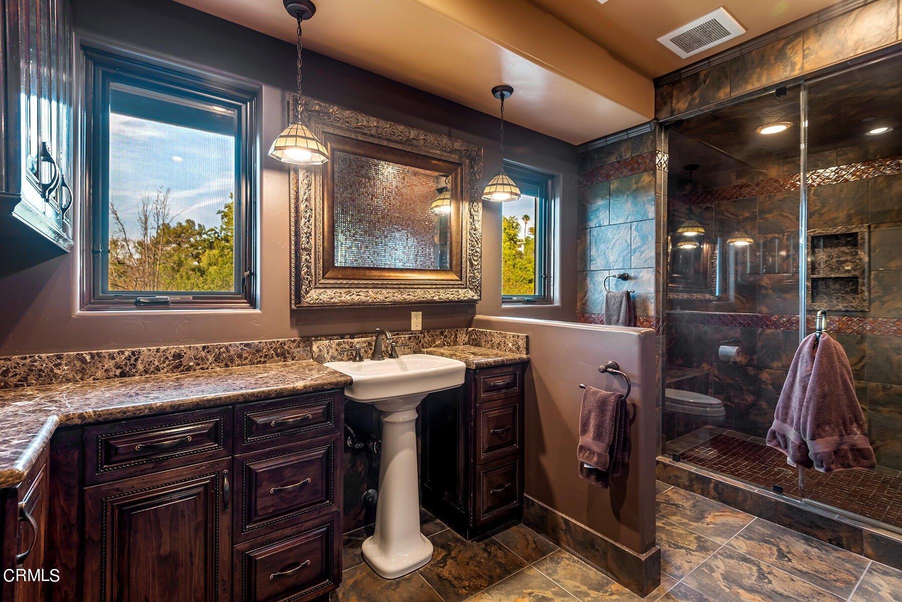 Balboa Ave, Encino, CA 91316