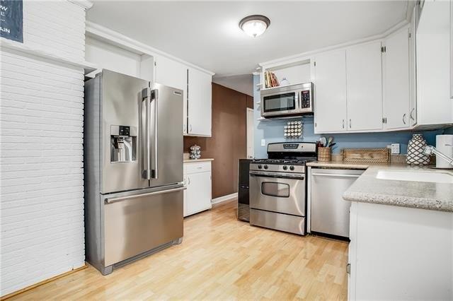 E 107th Ter, Kansas City, MO 64131