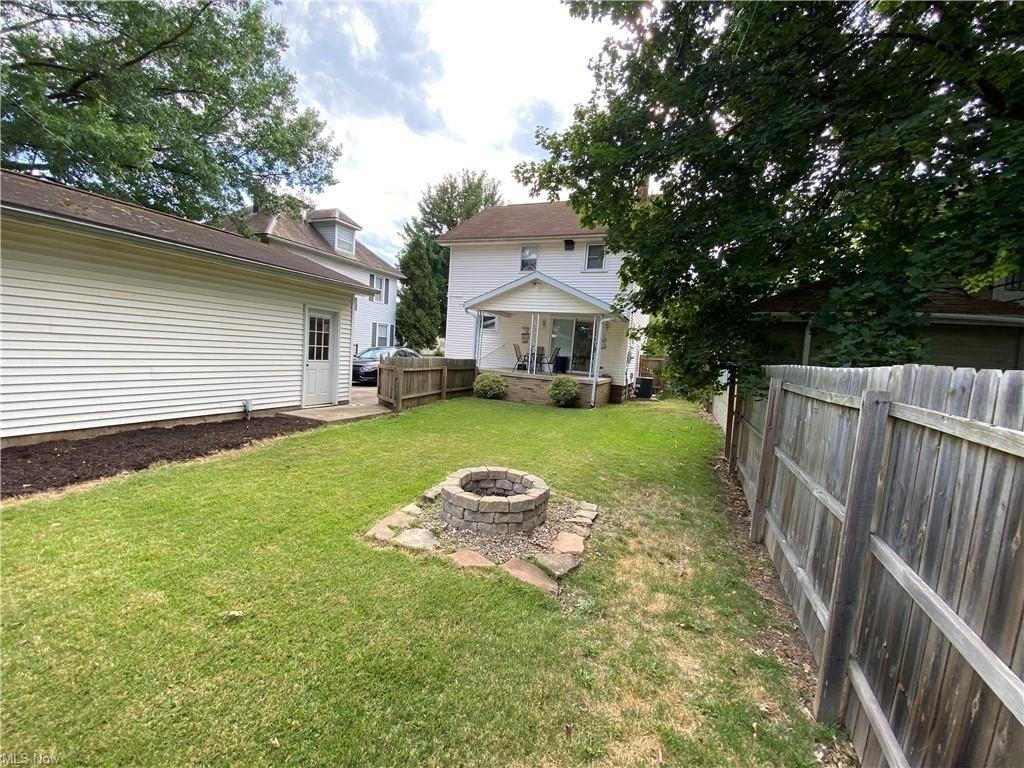 7th St Nw, New Philadelphia, OH 44663