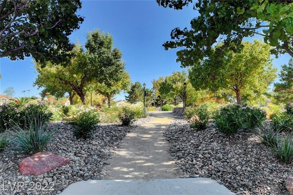 Whisper Lake Ave, Las Vegas, NV 89131