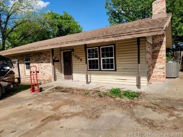 S Garfield Ave, Wagoner, OK 74467