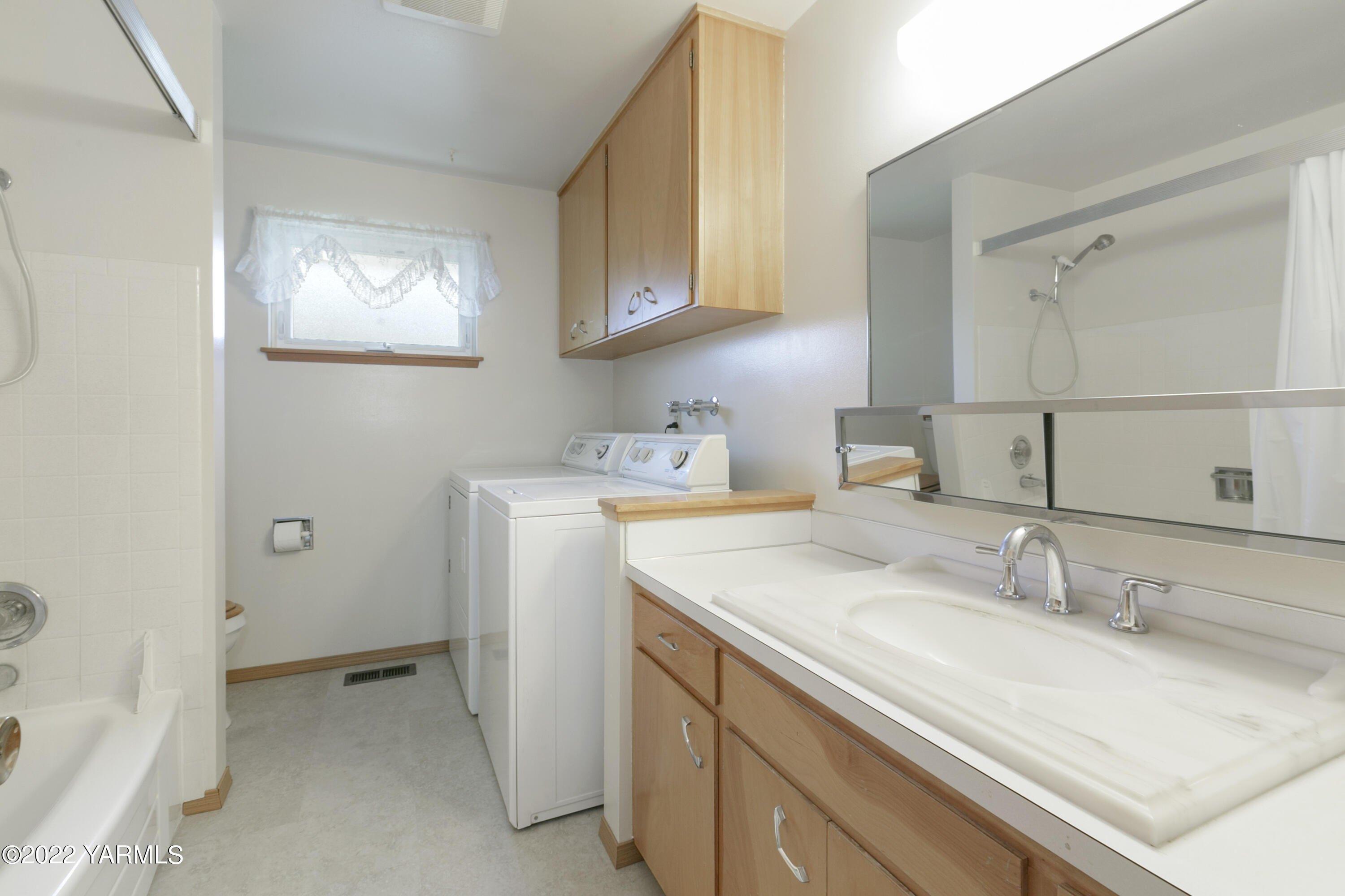 S 28th Ave, Yakima, WA 98902
