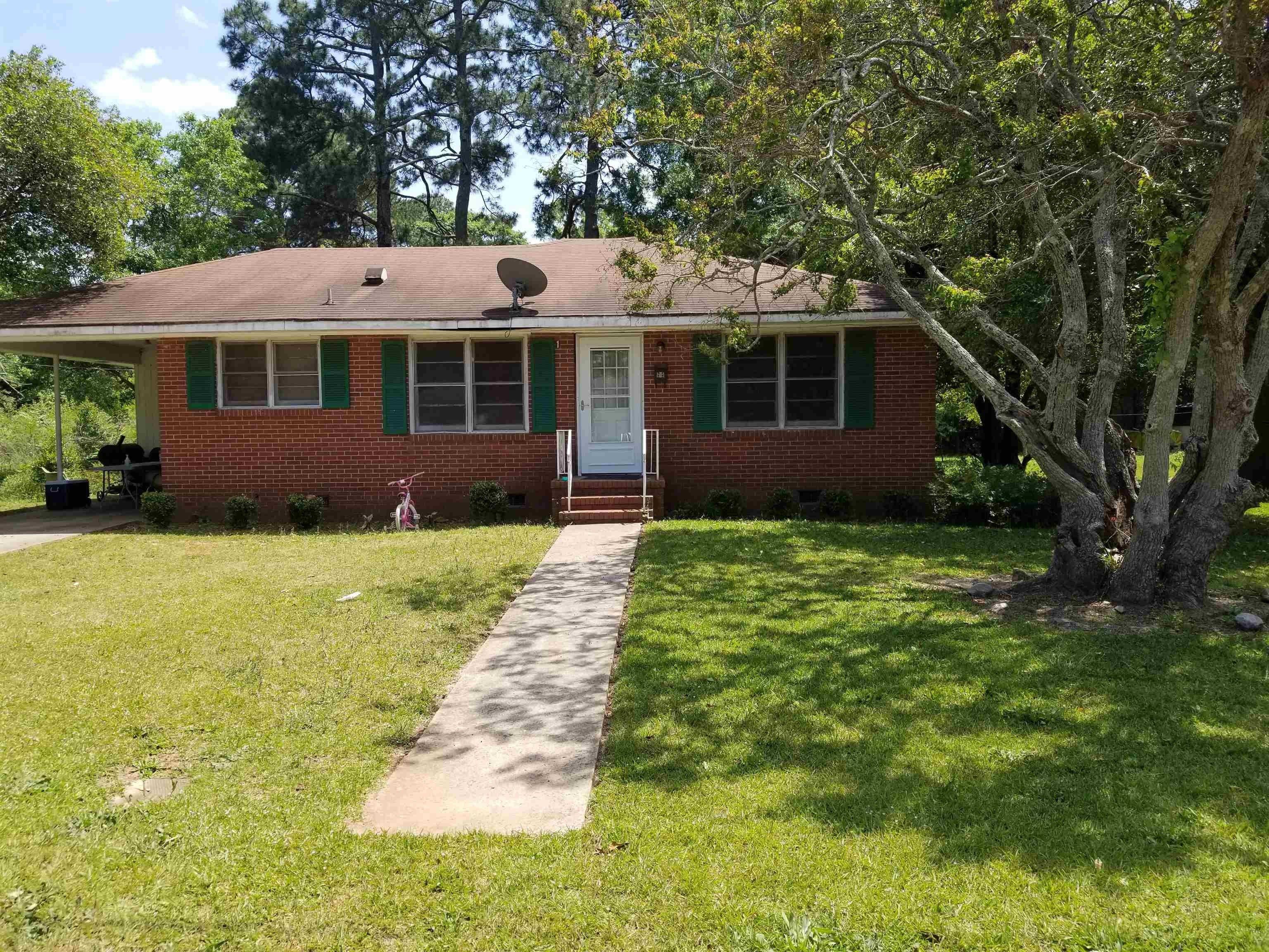 Lawn St, Fort Valley, GA 31030