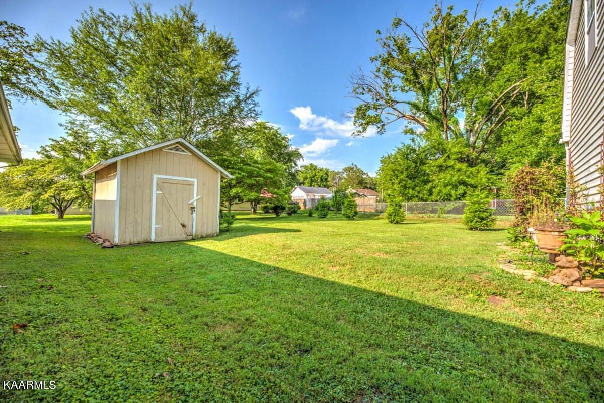 Washburn Cir, Oak Ridge, TN 37830
