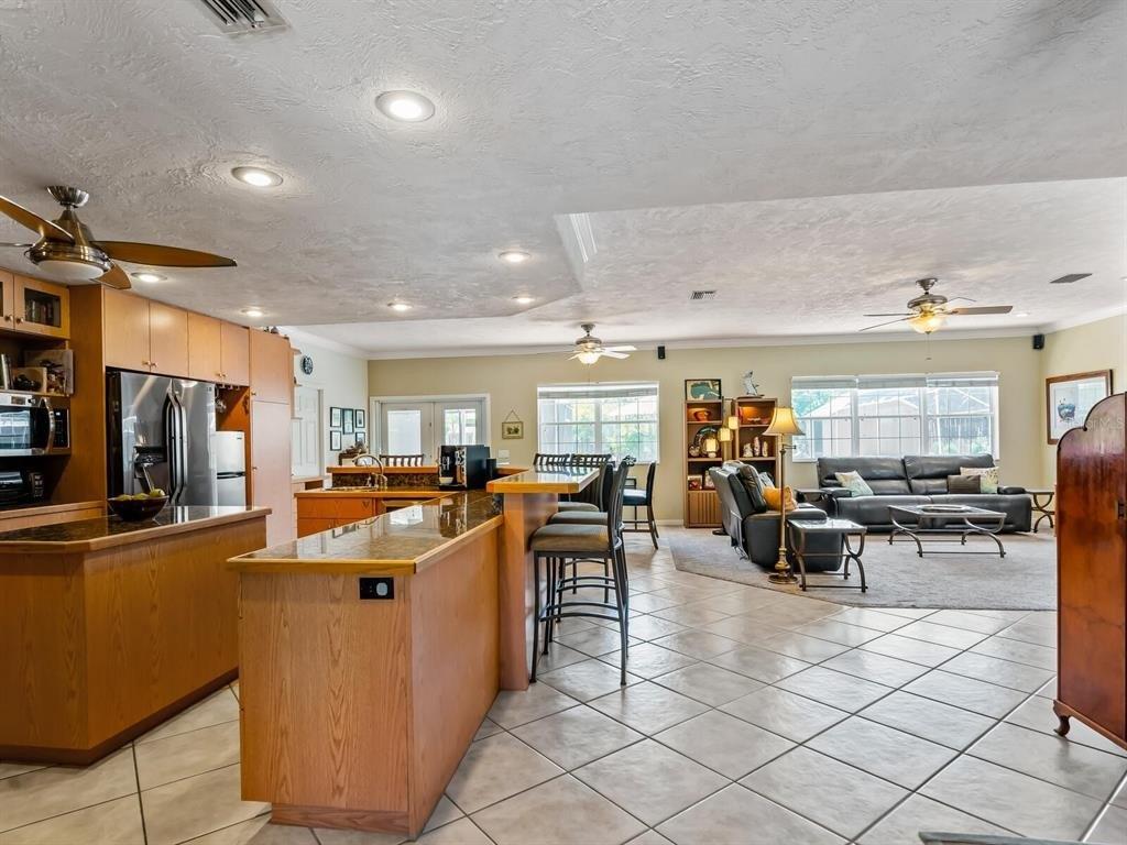Courtland St, Sarasota, FL 34237