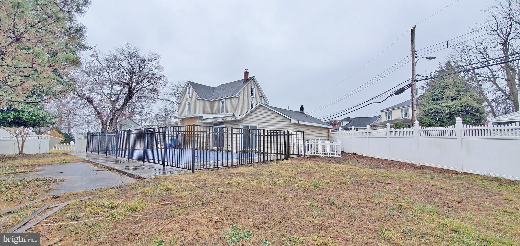 N Radcliffe St, Bristol, PA 19007