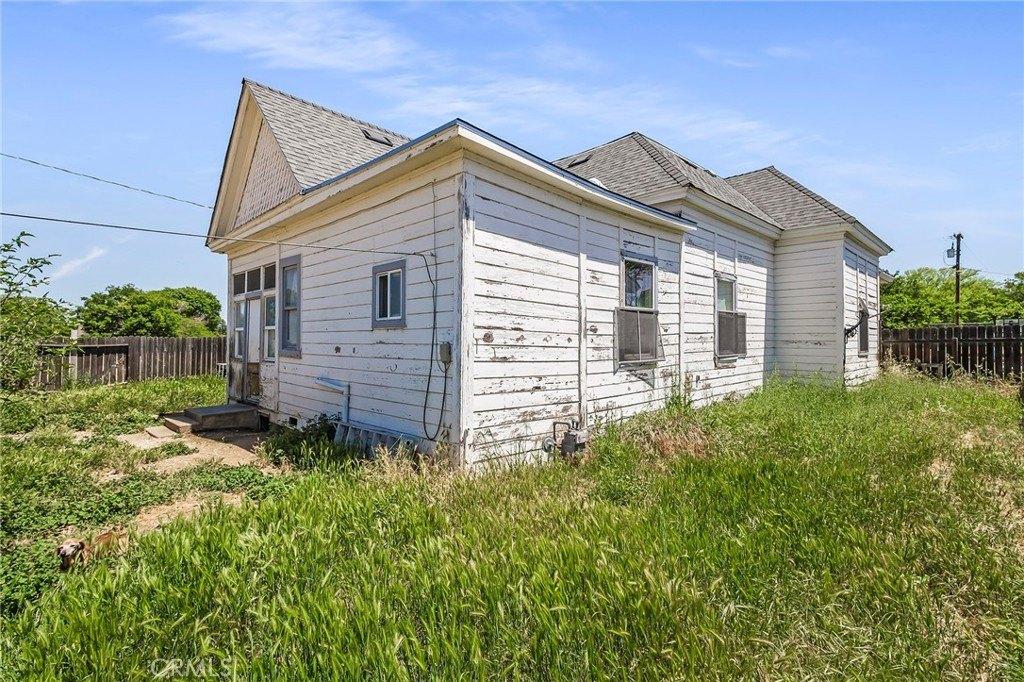 S Merrill Ave, Willows, CA 95988