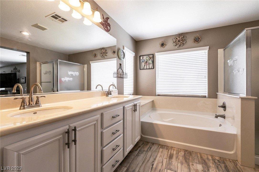 Bared Eagle Pl, North Las Vegas, NV 89084