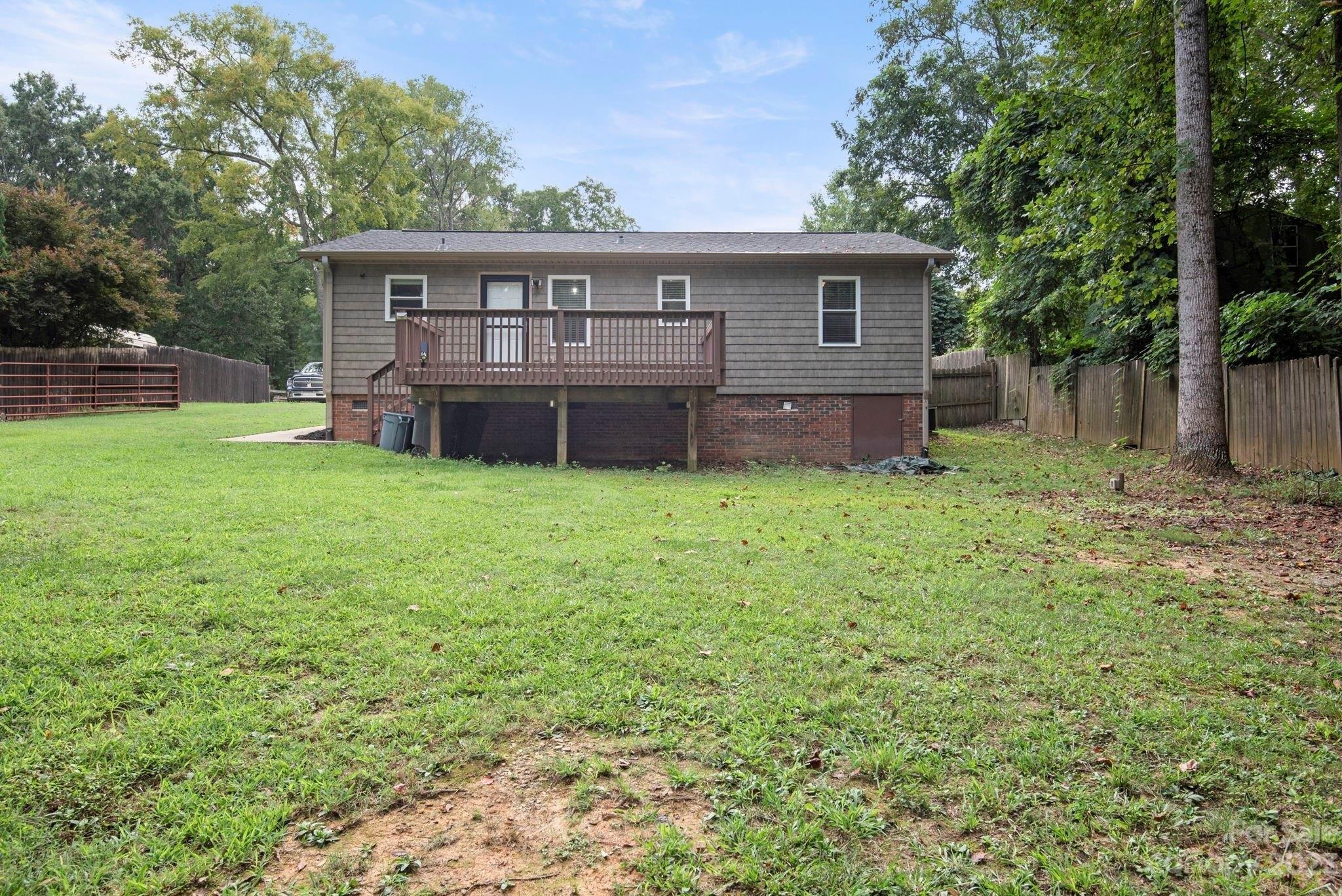 Earl Dr, Fort Mill, SC 29715