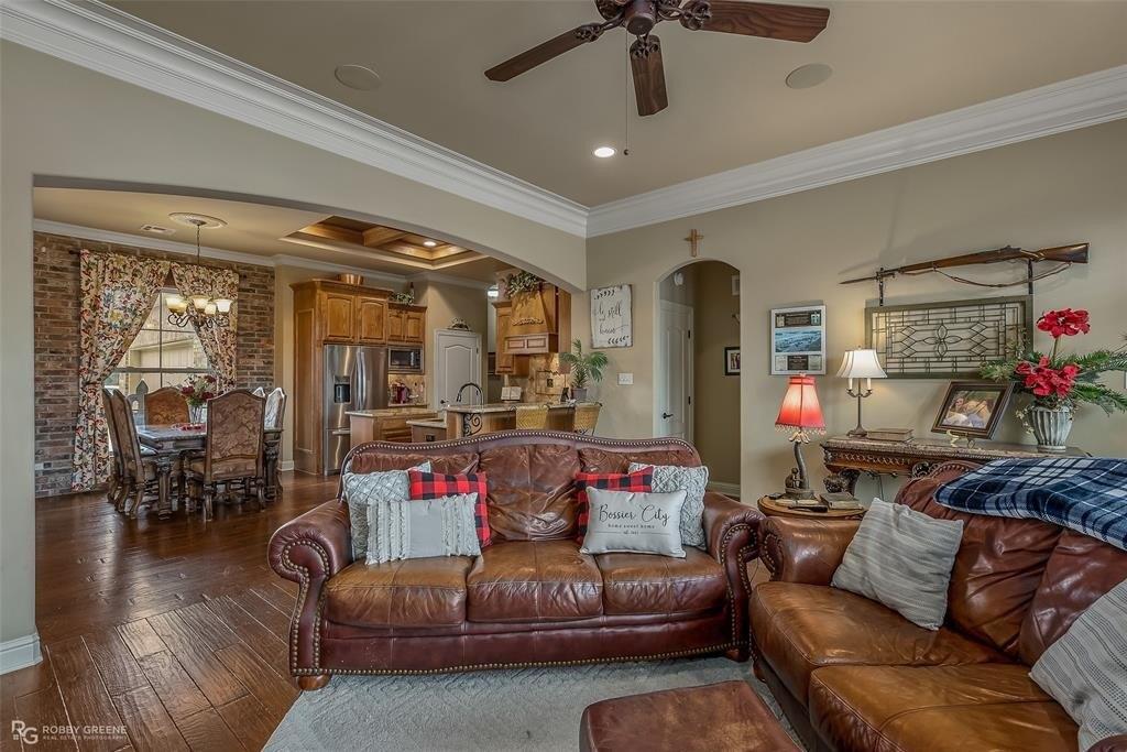 Glenshire Dr, Bossier City, LA 71111