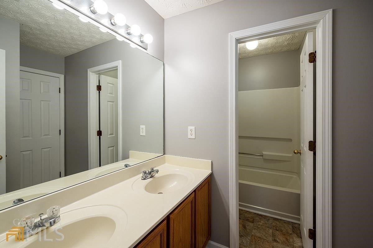 Carrie Ct, Athens, GA 30606