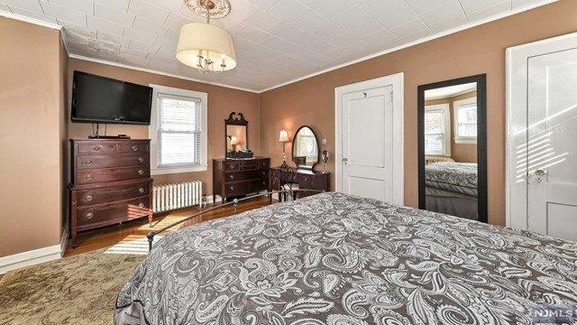 Elmwood Ave, Pequannock, NJ 07440