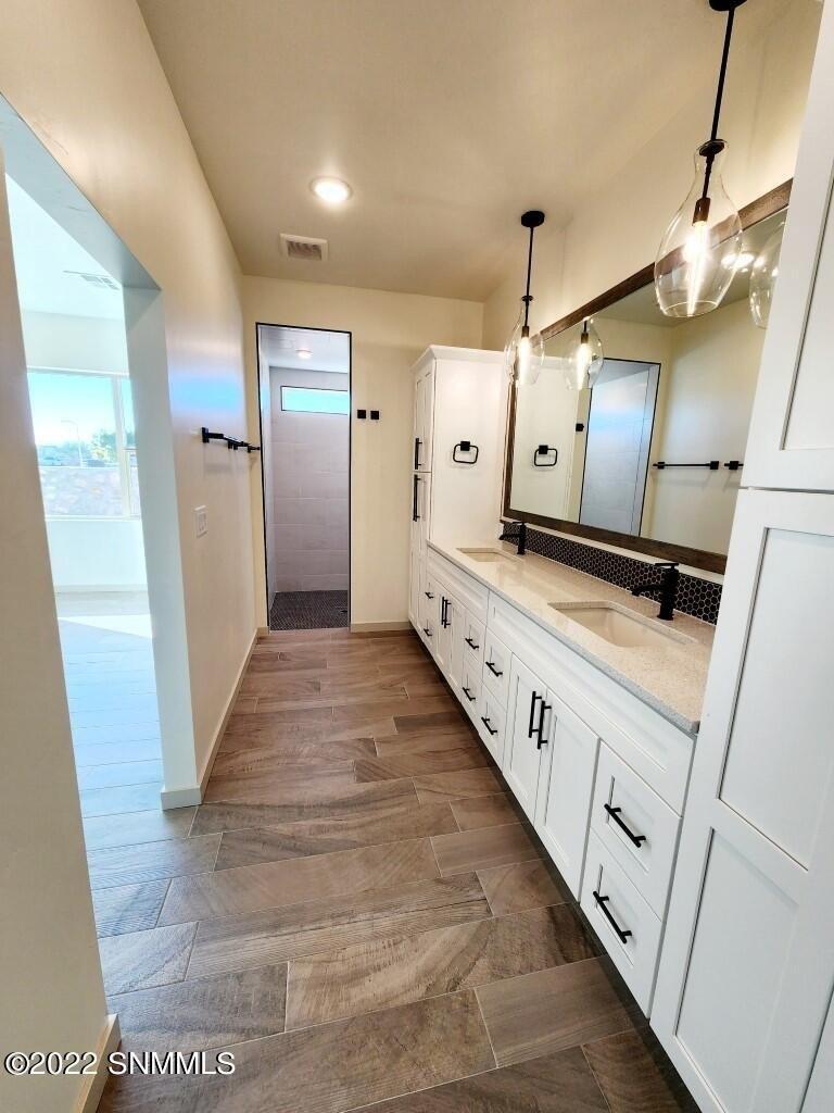 Archangel Ave, Las Cruces, NM 88012