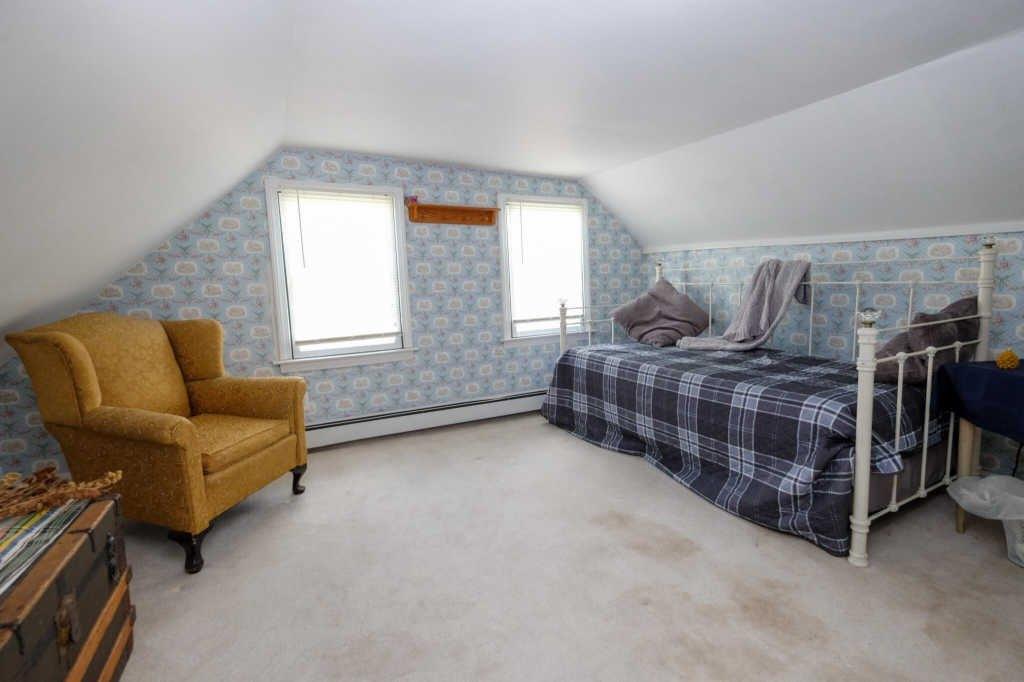 Talbot Ave, Rockland, ME 04841