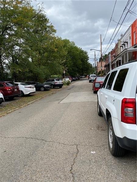 Lawn St, Pittsburgh, PA 15213