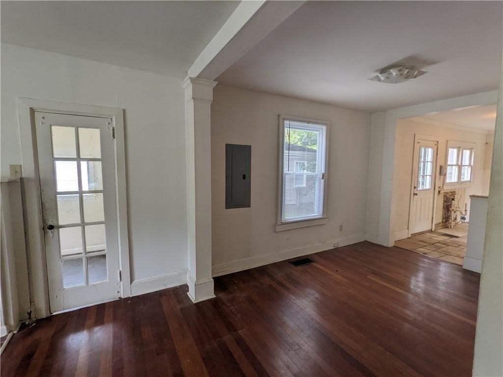 Hawthorne Way, Atlanta, GA 30344